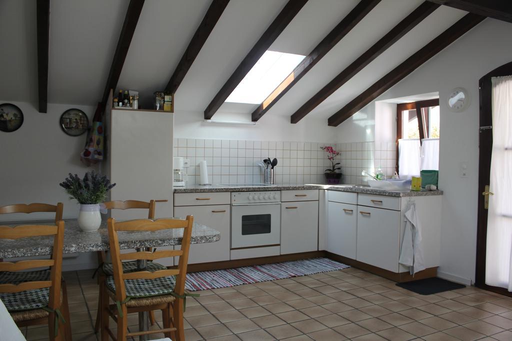 Casa Gialla Gordola Ruang foto