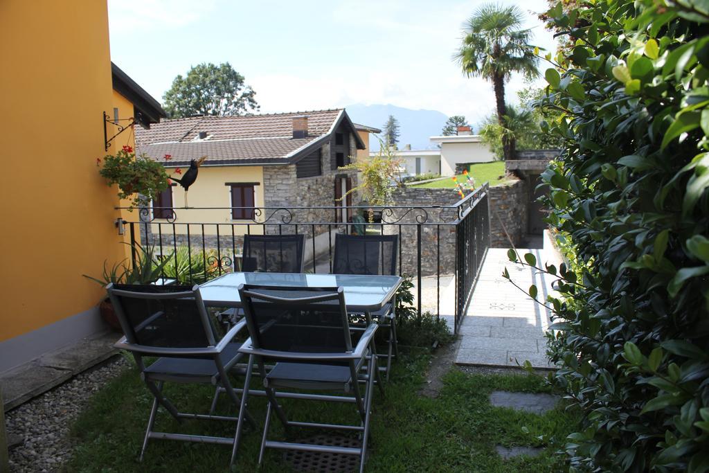 Casa Gialla Gordola Ruang foto